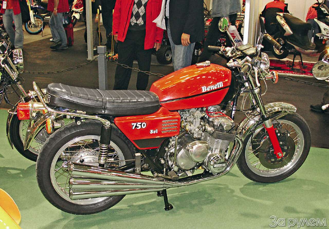 Benelli 750 Sei - первый в мире серийный мотоцикл с 6-цилиндровым двигателем
