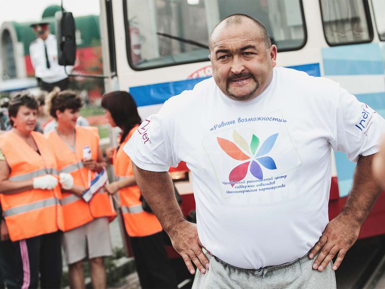 Самого сильного человека России автохамка послала… в кишлак!