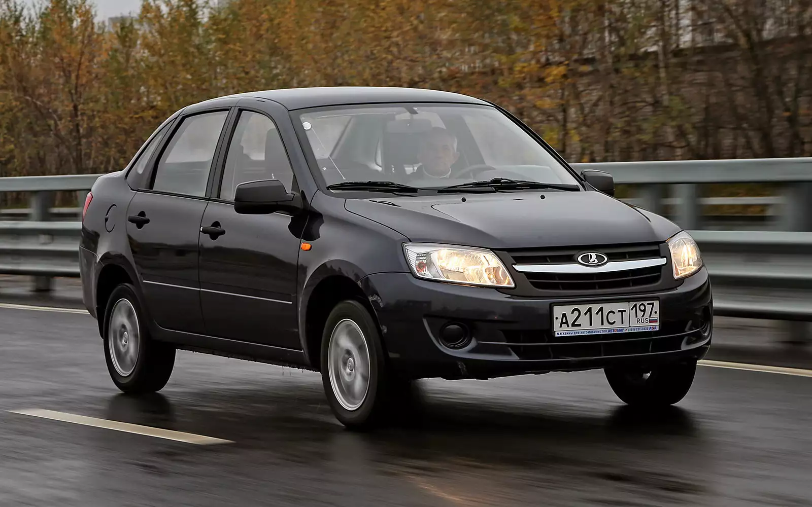 Гранта самара. Гранта и акцент. Машины до 500 000. Новая Гранта акцент. Russian car Lada Granta.