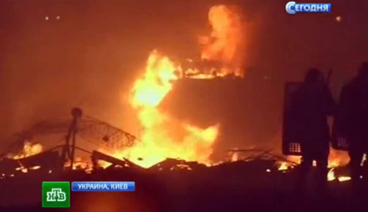 В ночь на среду в Киеве сгорело 15 автомобилей 