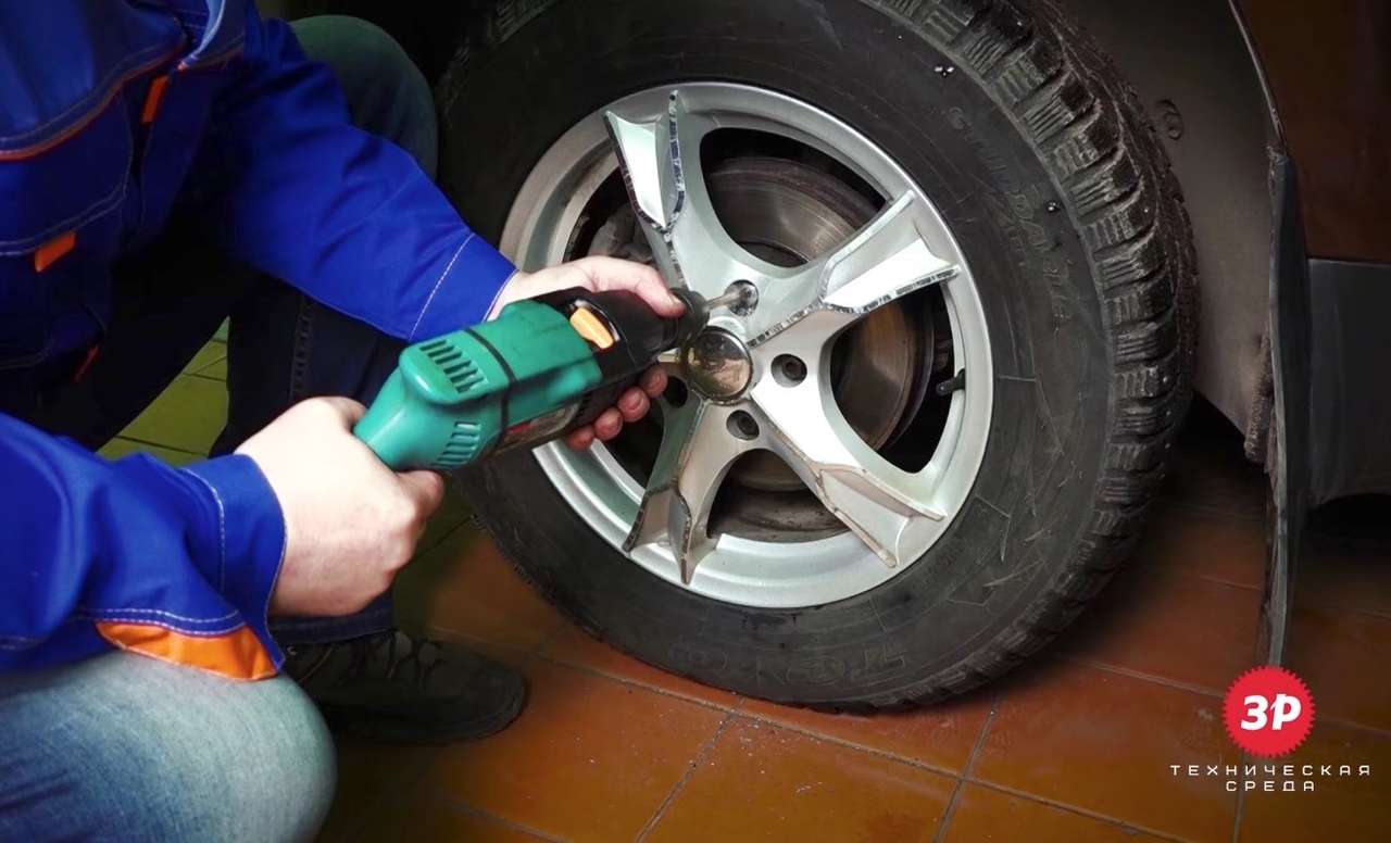 Как выкрутить поврежденный болт — советы эксперта «За рулем»