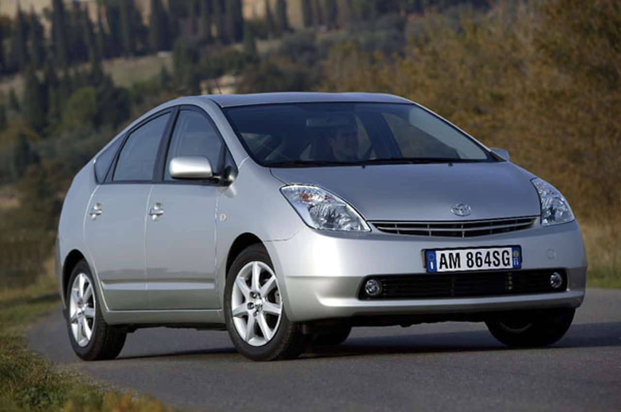 Toyota Prius снова признана самым экологичным авто
