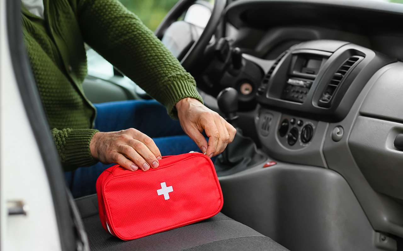 Нам рассказали, сколько нельзя садиться за руль после корвалола и валокордина