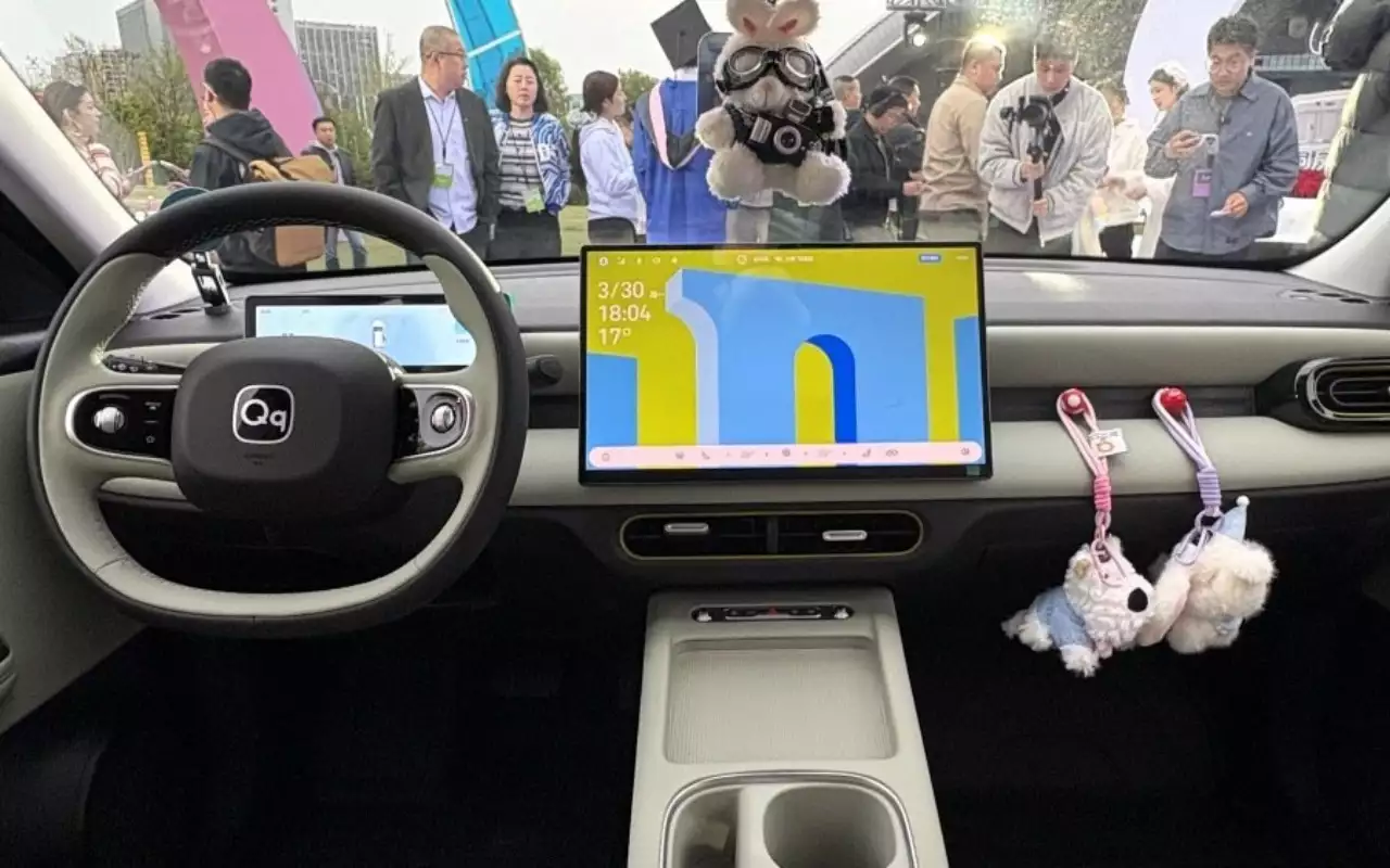 Китайцы запустили продажи машины дешевле 700 тысяч рублей