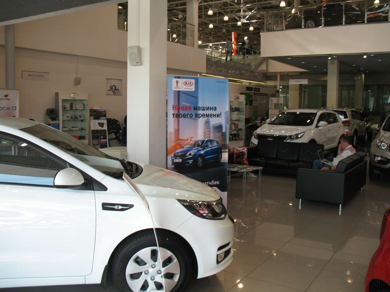 «Автостат»: в 2016 году авторынок России скатится до 1,2 млн штук