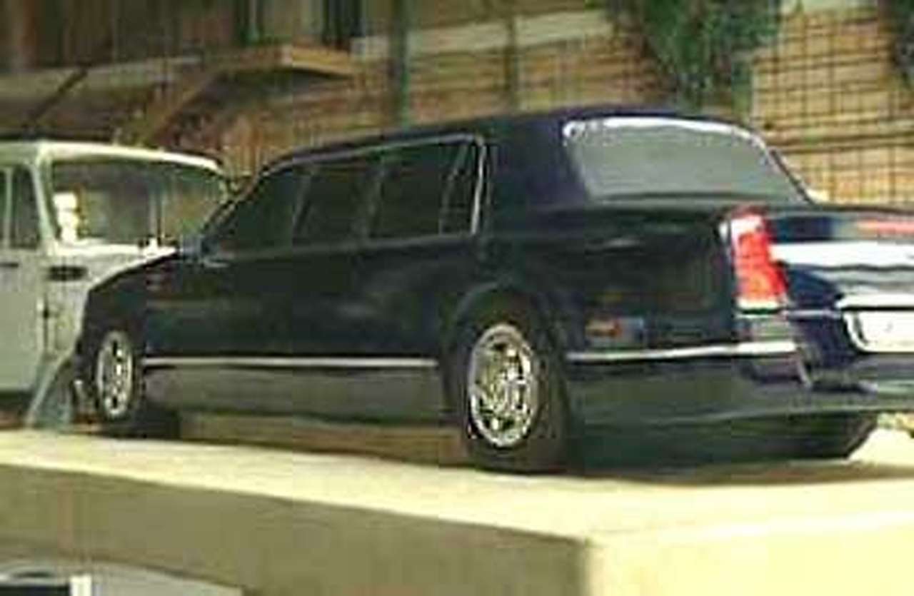 Российские чиновники будут ездить на ЗИЛах