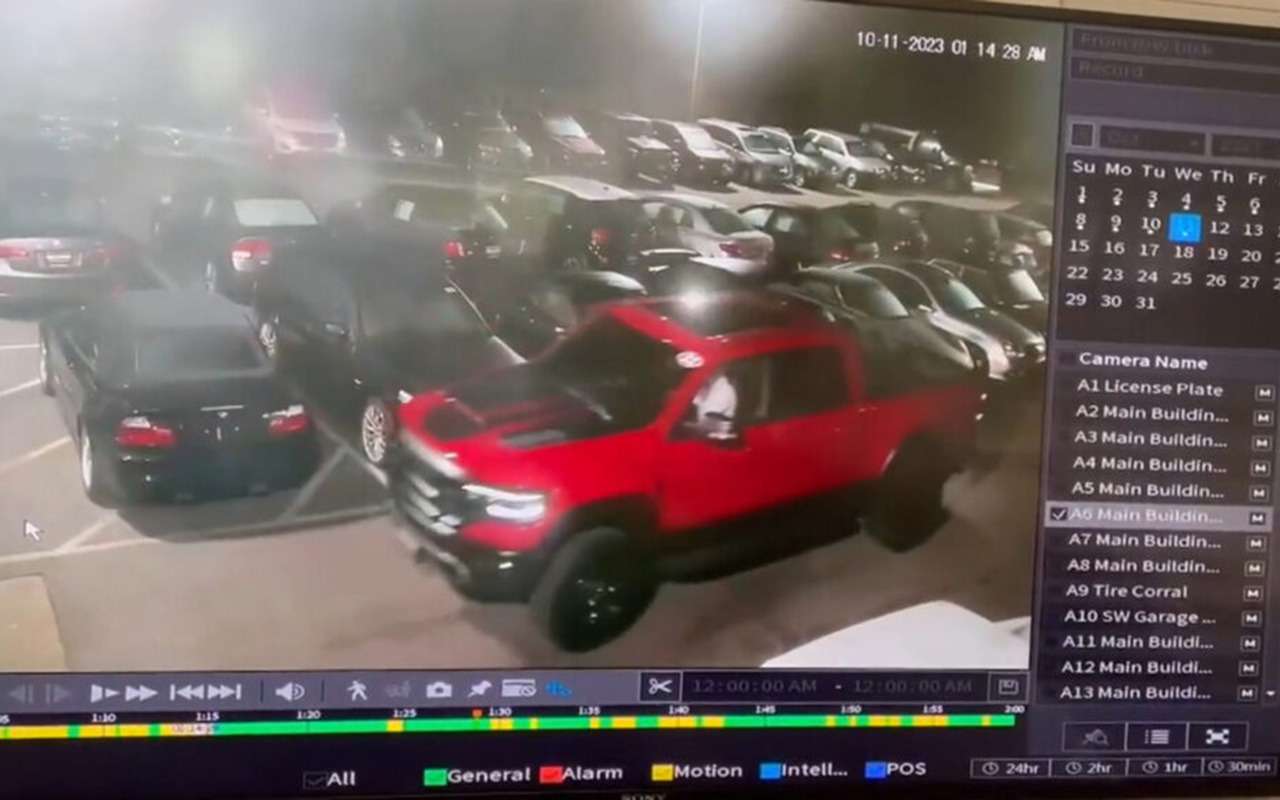 Воры угнали 3 дорогих авто у дилера. Но владельцы взбешены не этим