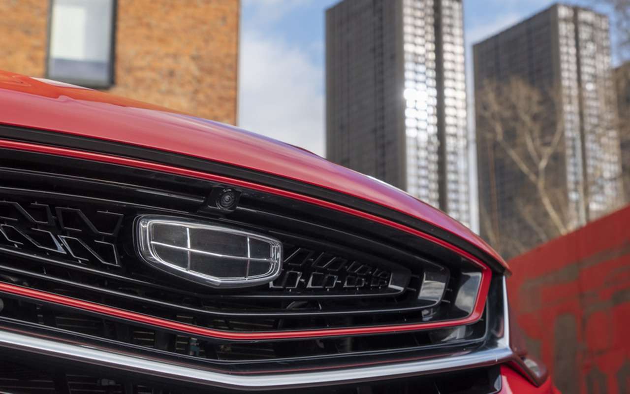 Китайские кроссоверы подорожали второй раз за лето