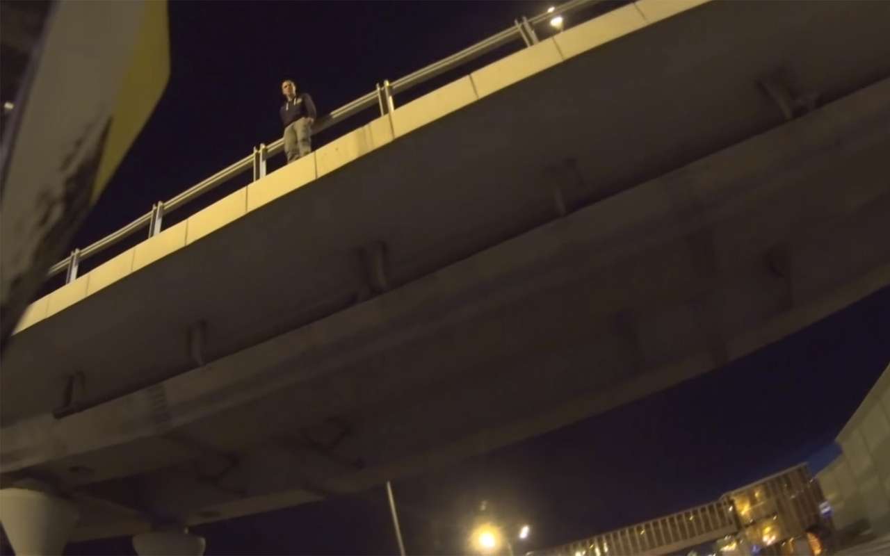 Мотоциклист спас самоубийцу на Минском шоссе