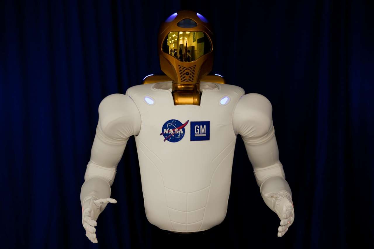 Робонавт от General Motors полетит работать на МКС
