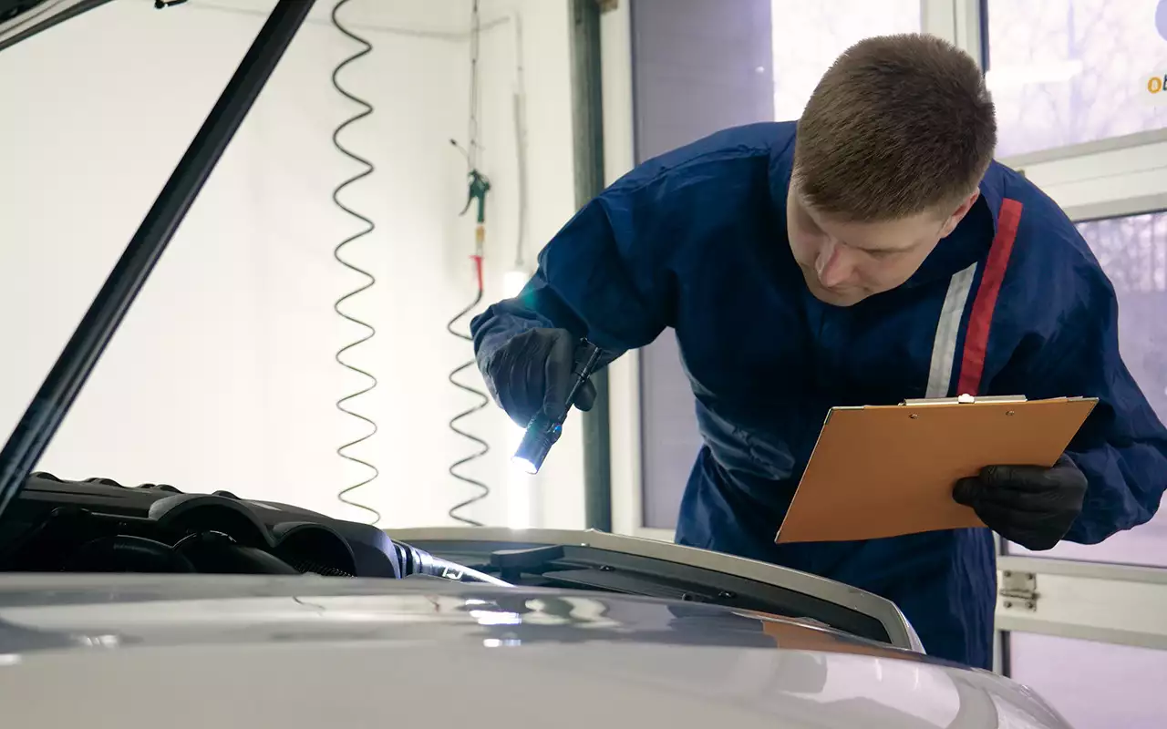 Эти пять ошибок водителей гарантированно убивают мотор