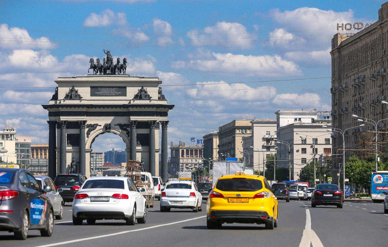 Платную дорогу для московских мажоров и чиновников построят арабы