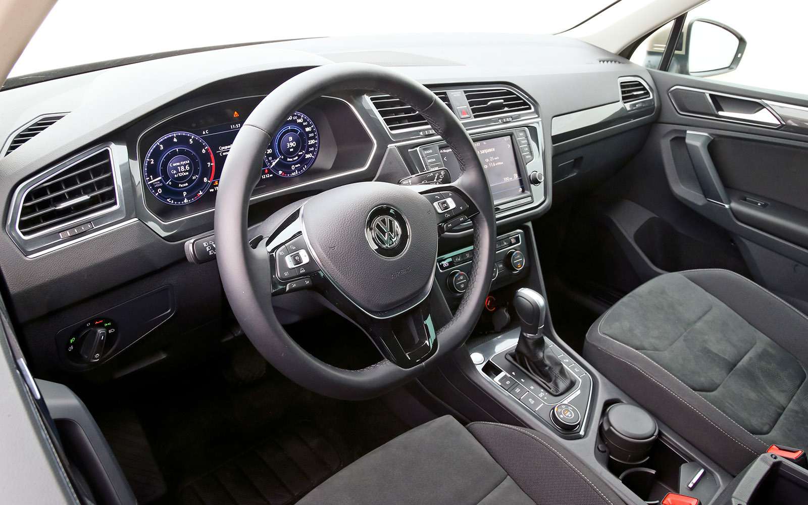 Volkswagen tiguan салон