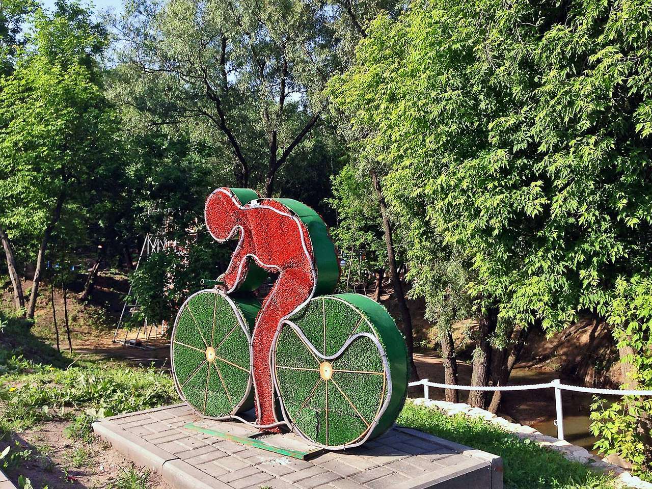 Опрос ЗР: Российские города плохо приспособлены для велосипедистов