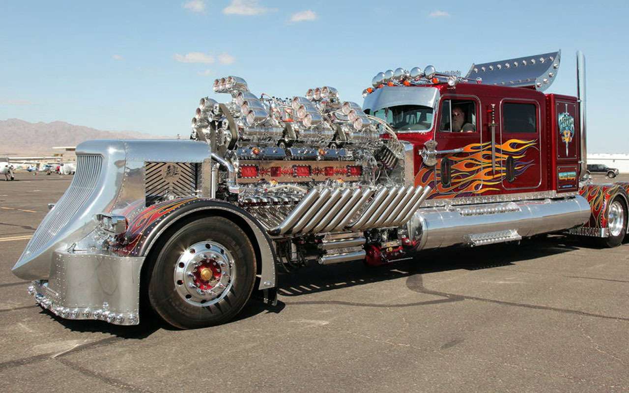 24 цилиндра, 28 литров, 3424 л.с. — когда Сатане нужно прокатиться