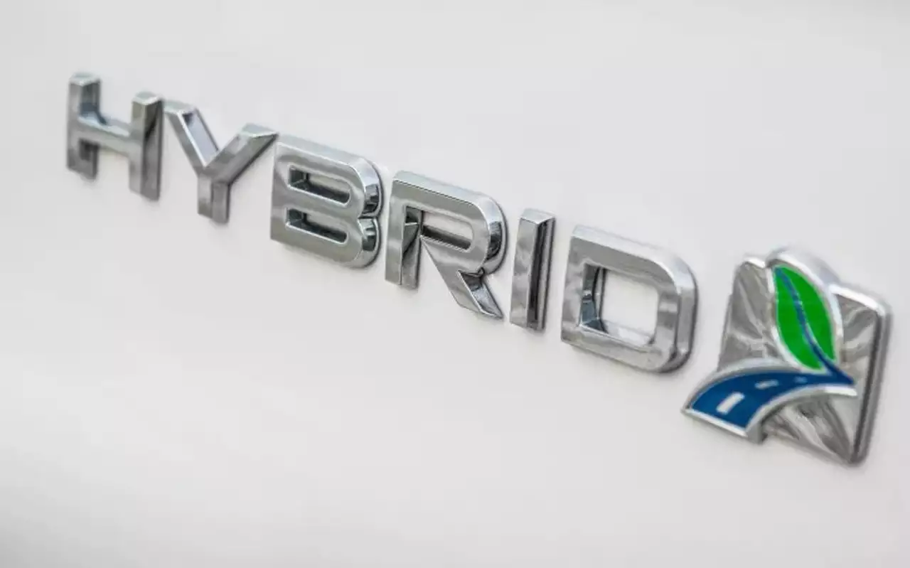 MHEV, HEV, PHEV или EREV? Специалисты объяснили, как выбрать гибрид, который нужен именно вам