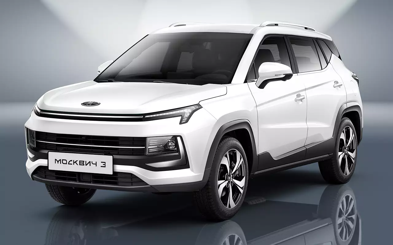 Фары расположены в бампере, а сверху – ДХО. Они светодиодные, даже в базовых комплектациях.