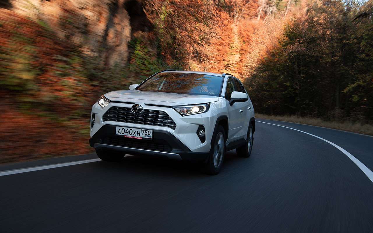 Первый тест-драйв Toyota RAV4 нового поколения