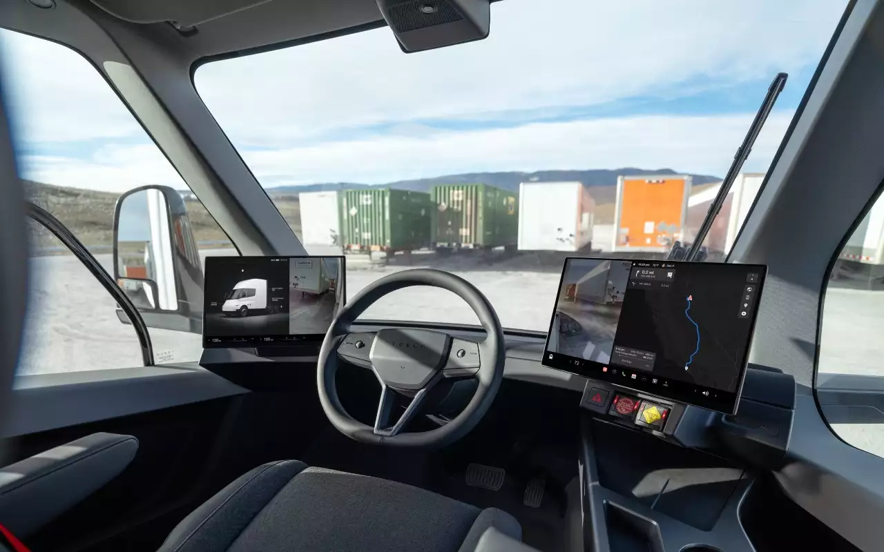 Интерьер Tesla Semi 2026