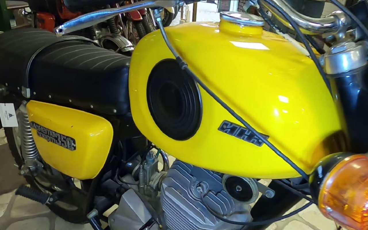 Легендарный Иж Планета Спорт: видеообзор двух версий мотоцикла