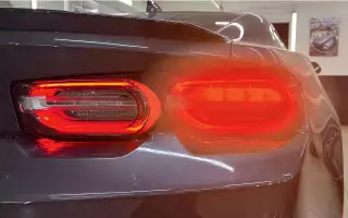 Красные поворотники — какой штраф за них грозит