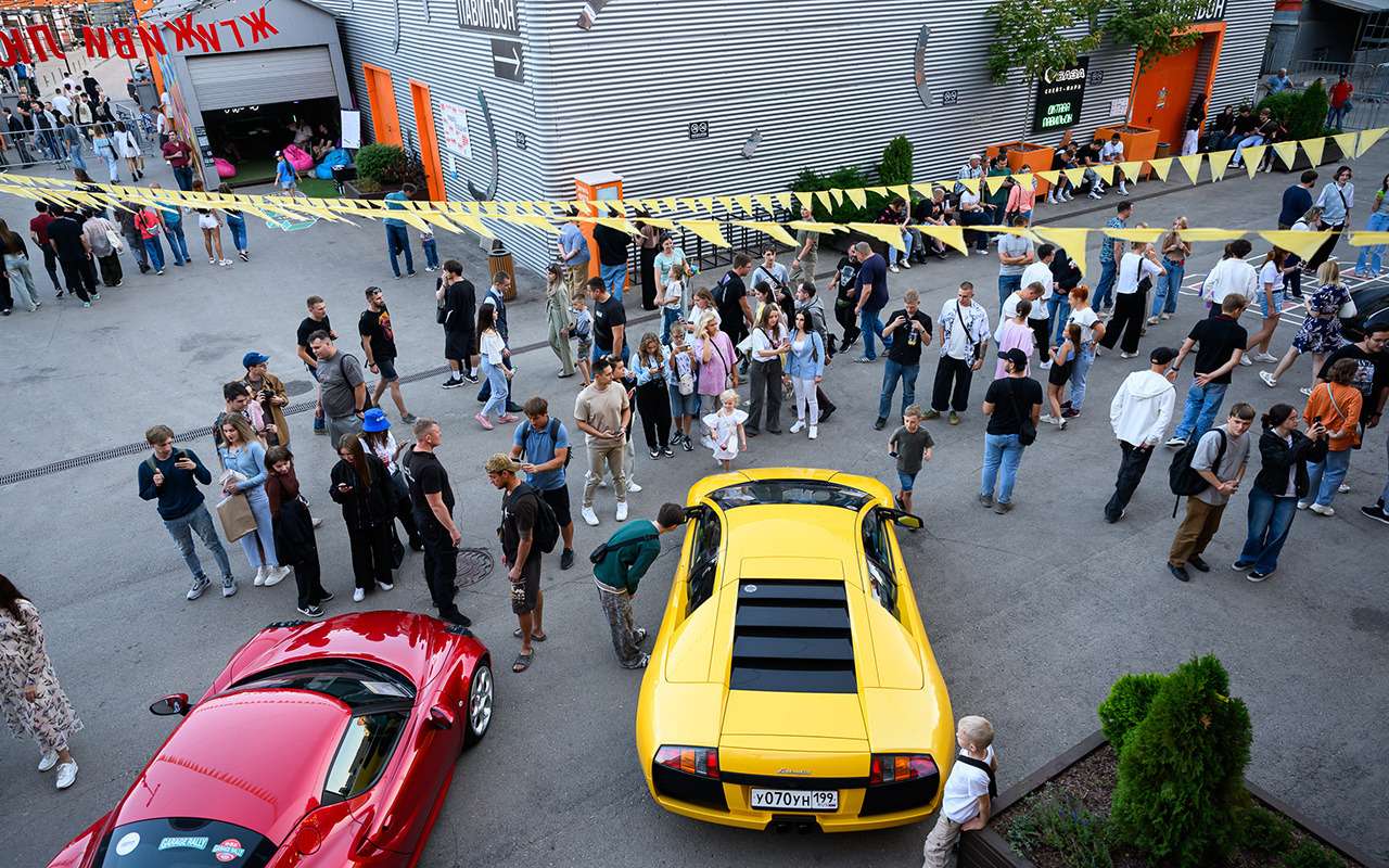 На этой выставке можно будет не только любоваться машинами: программа насыщенная