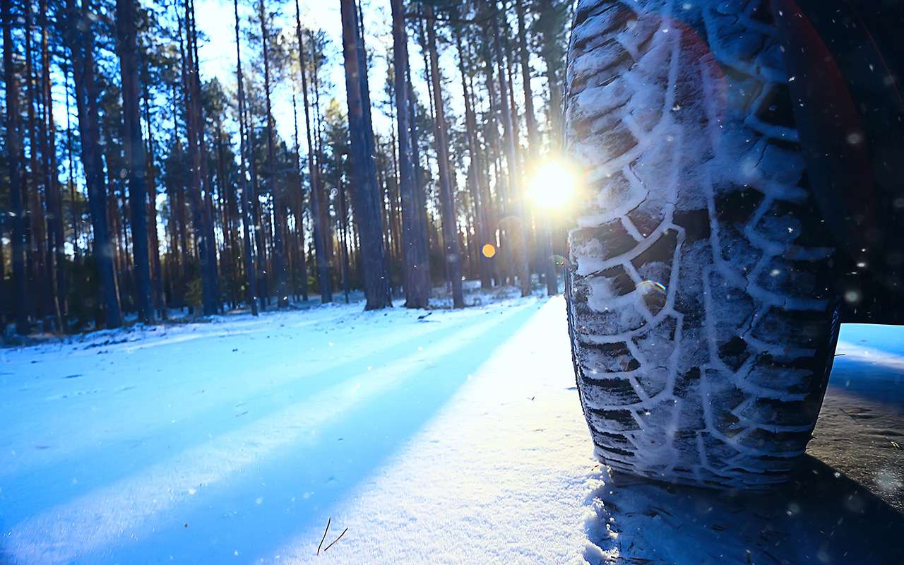 Хочу лучше и тормозить, и ехать по снегу. Что делать с шинами?