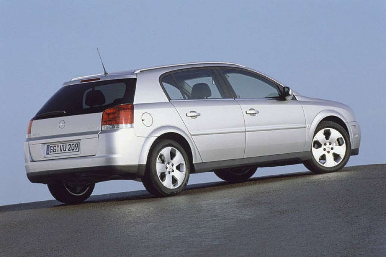 Signum и Meriva пополнят модельный ряд Opel