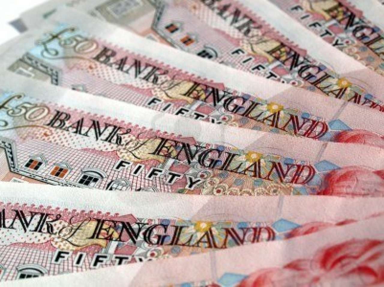 Британка покупала автомобили на деньги больной дочери