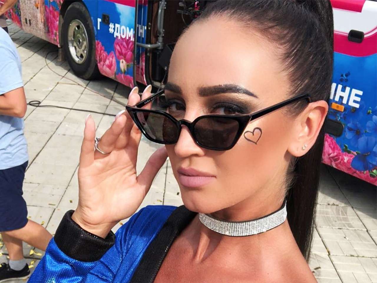 В Мерседес Ольги Бузовой въехала фура. Девушка плакала весь день