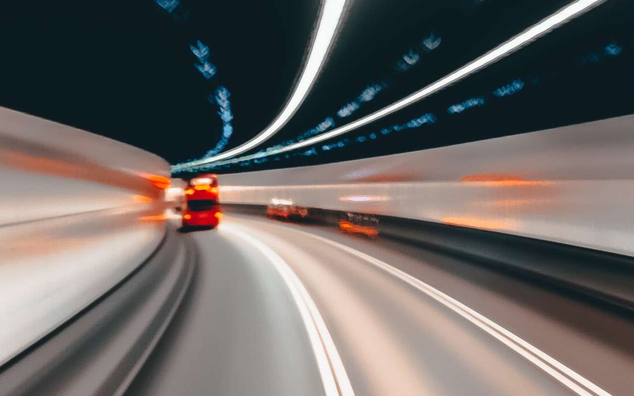 Роковой автомобильный тоннель: шанс выжить –  всего 0,2% (видео)