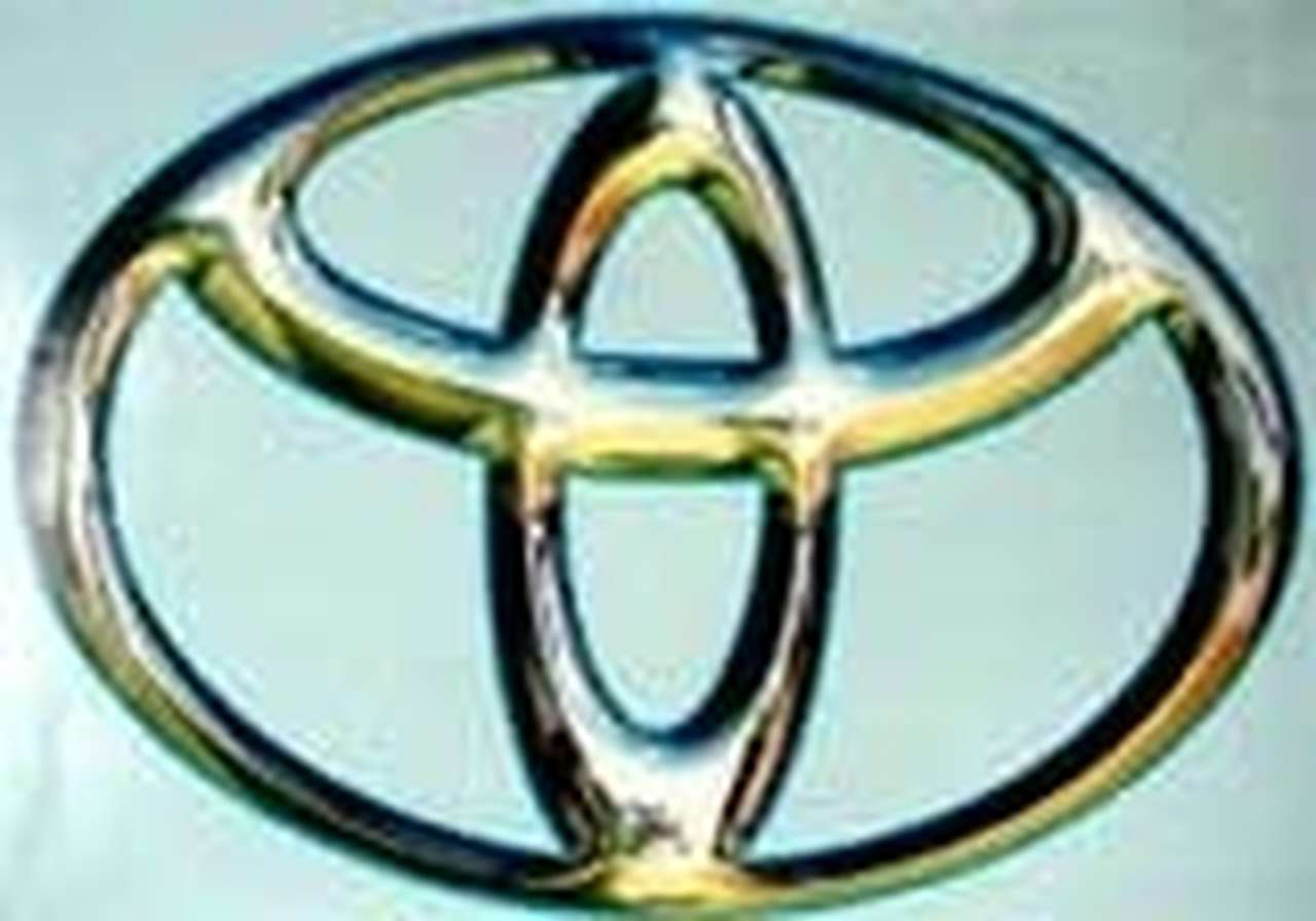 Российские продажи Toyota выросли почти втрое