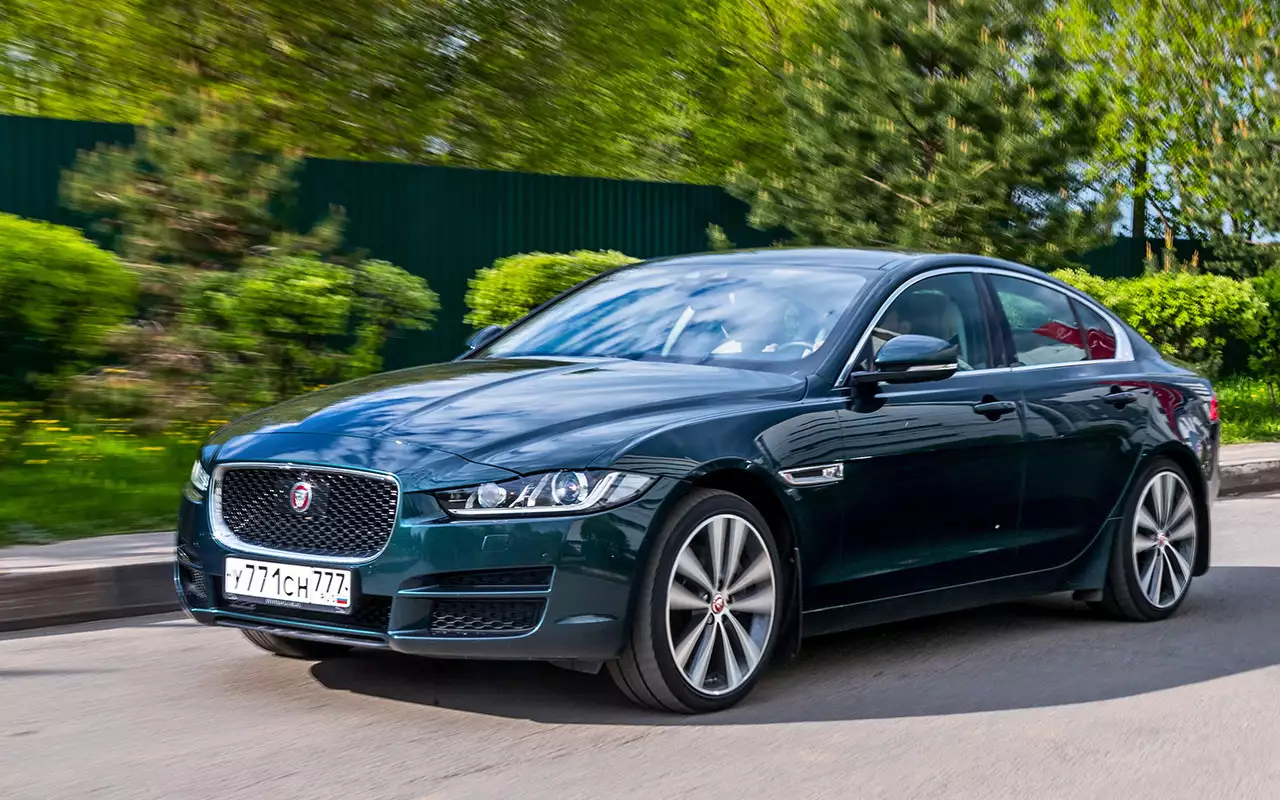 Jaguar XE