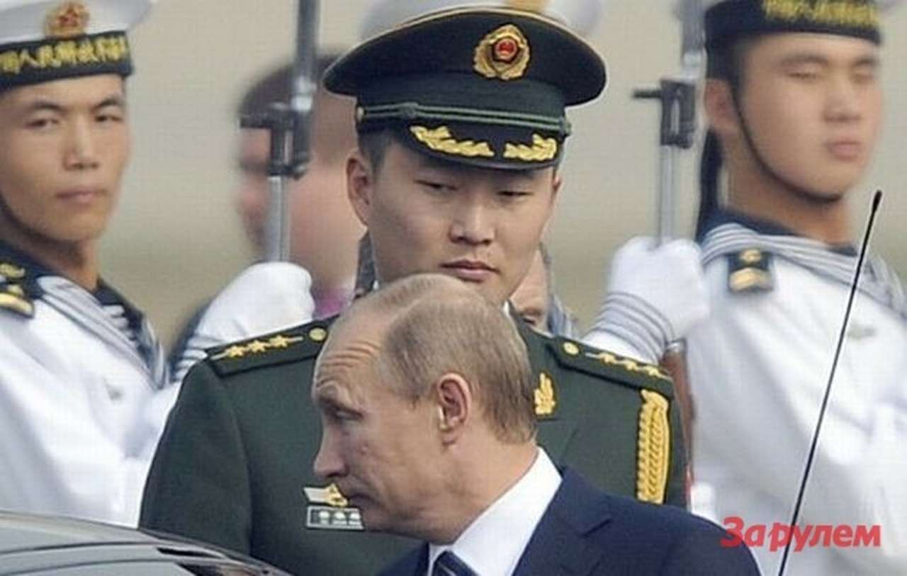 Машину Путина снабдили китайскими номерами