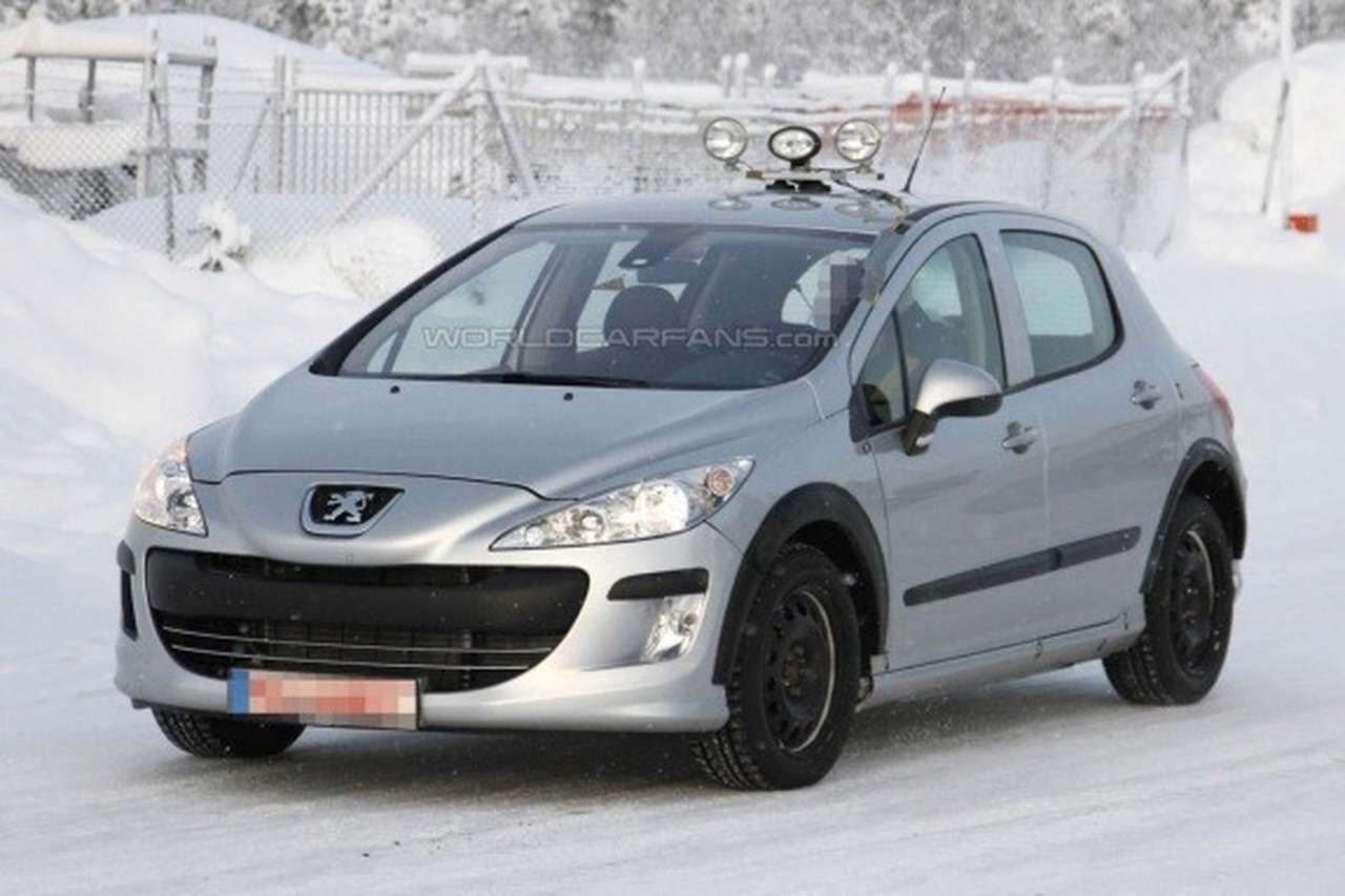  Преемник хэтчбека Peugeot 308 проходит испытания