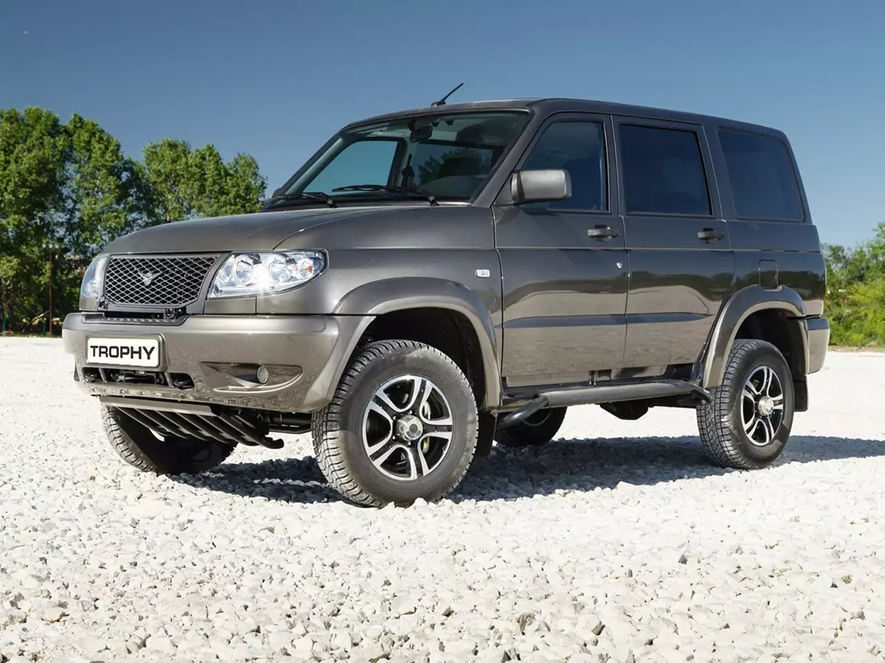 УАЗ разработал спецверсию Patriot Trophy