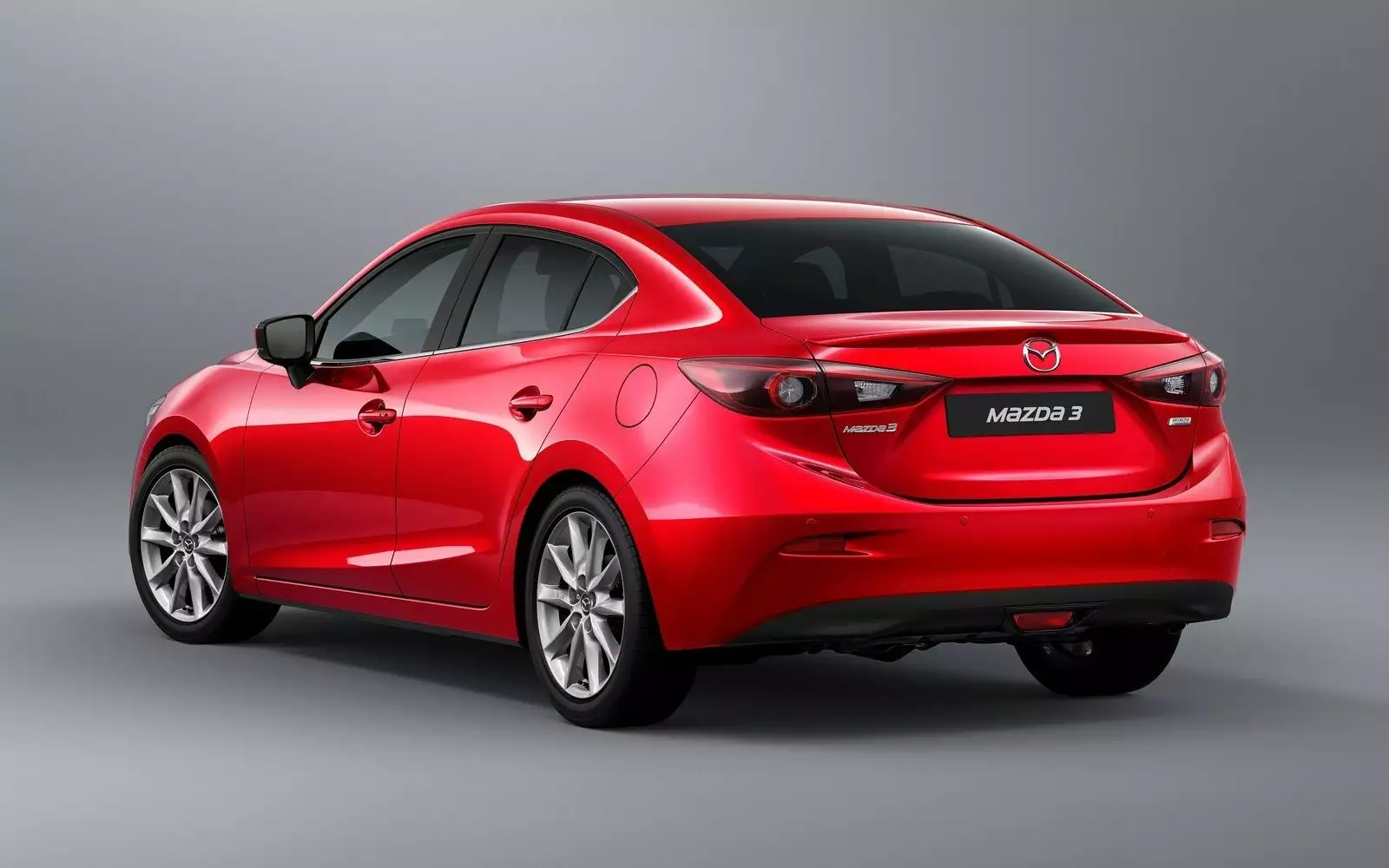 Не то отозвали! Mazda перепутала свои модели