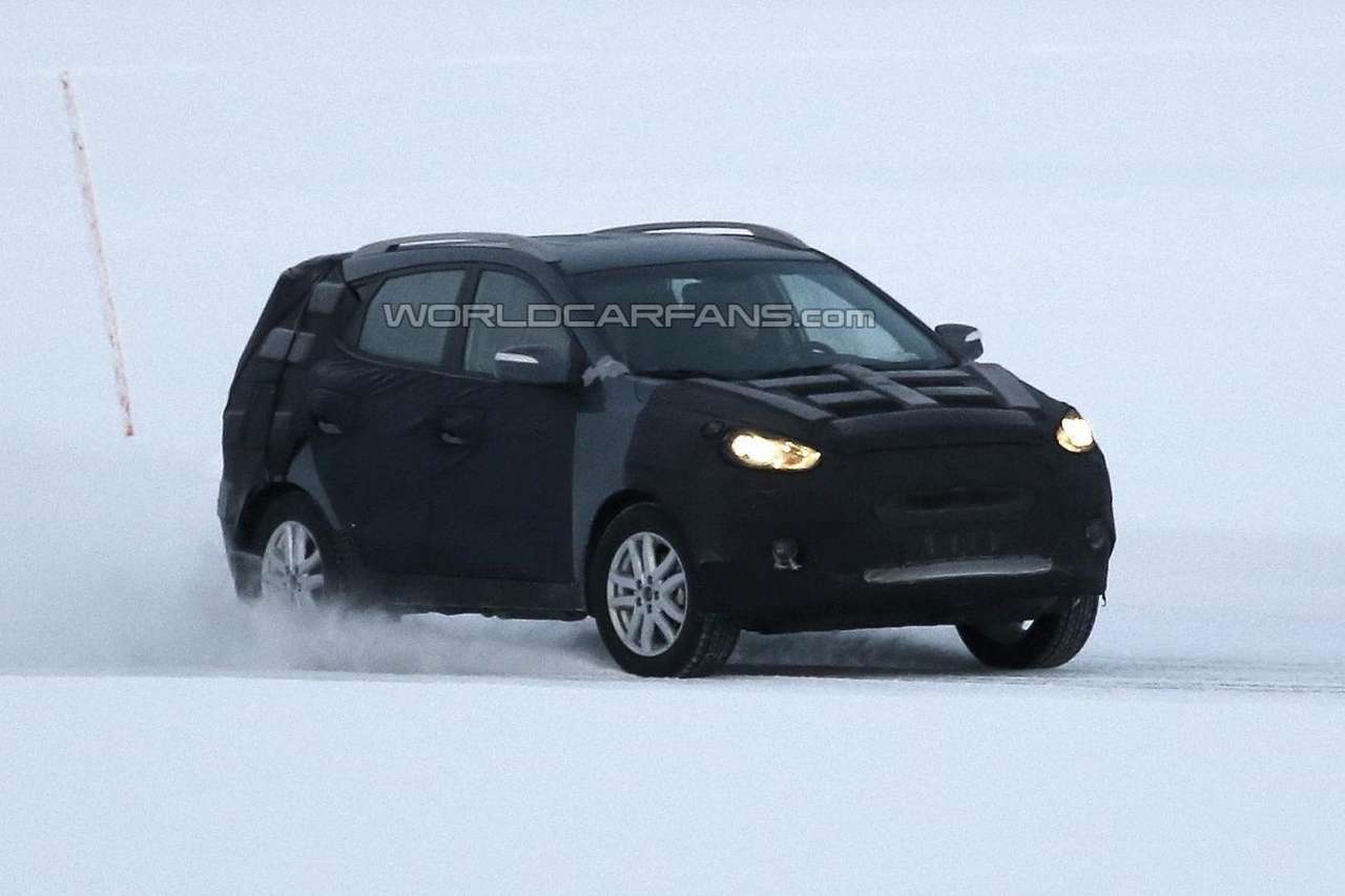 Hyundai тестирует обновленный ix35