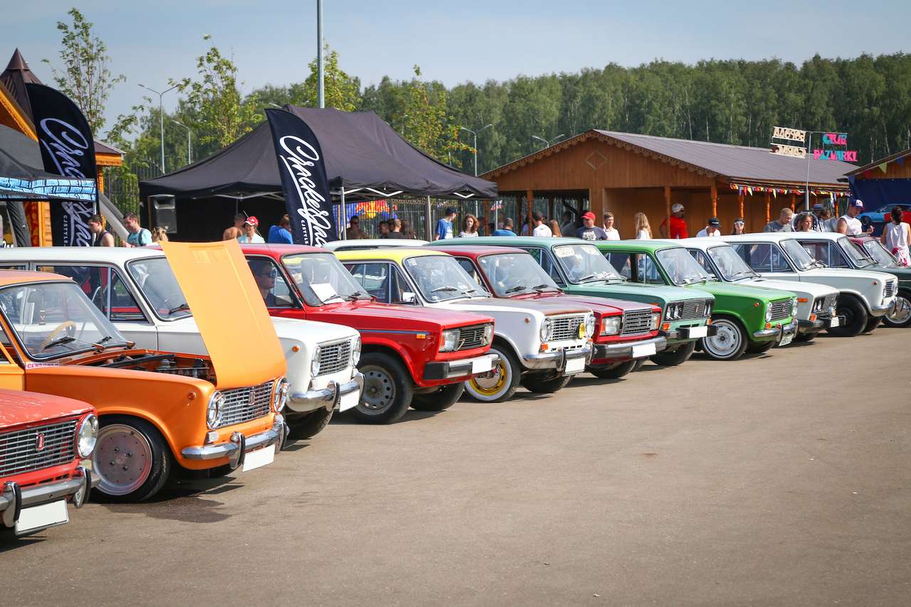 Тысячи Жигулей на одной площадке: как прошел второй «ЖиФест»