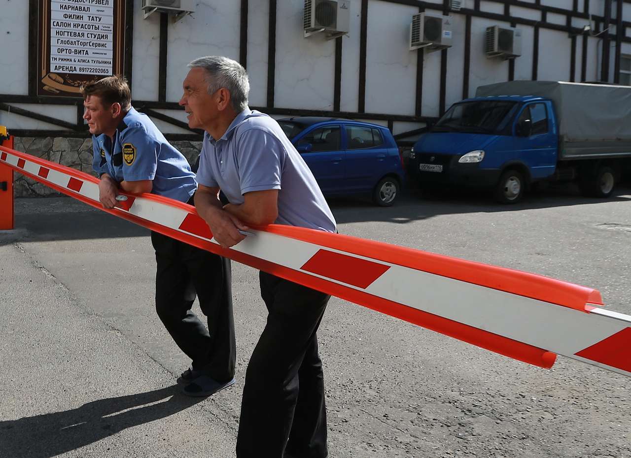 Мнения разделились: лидеры партий обсудили идею платного въезда в городах