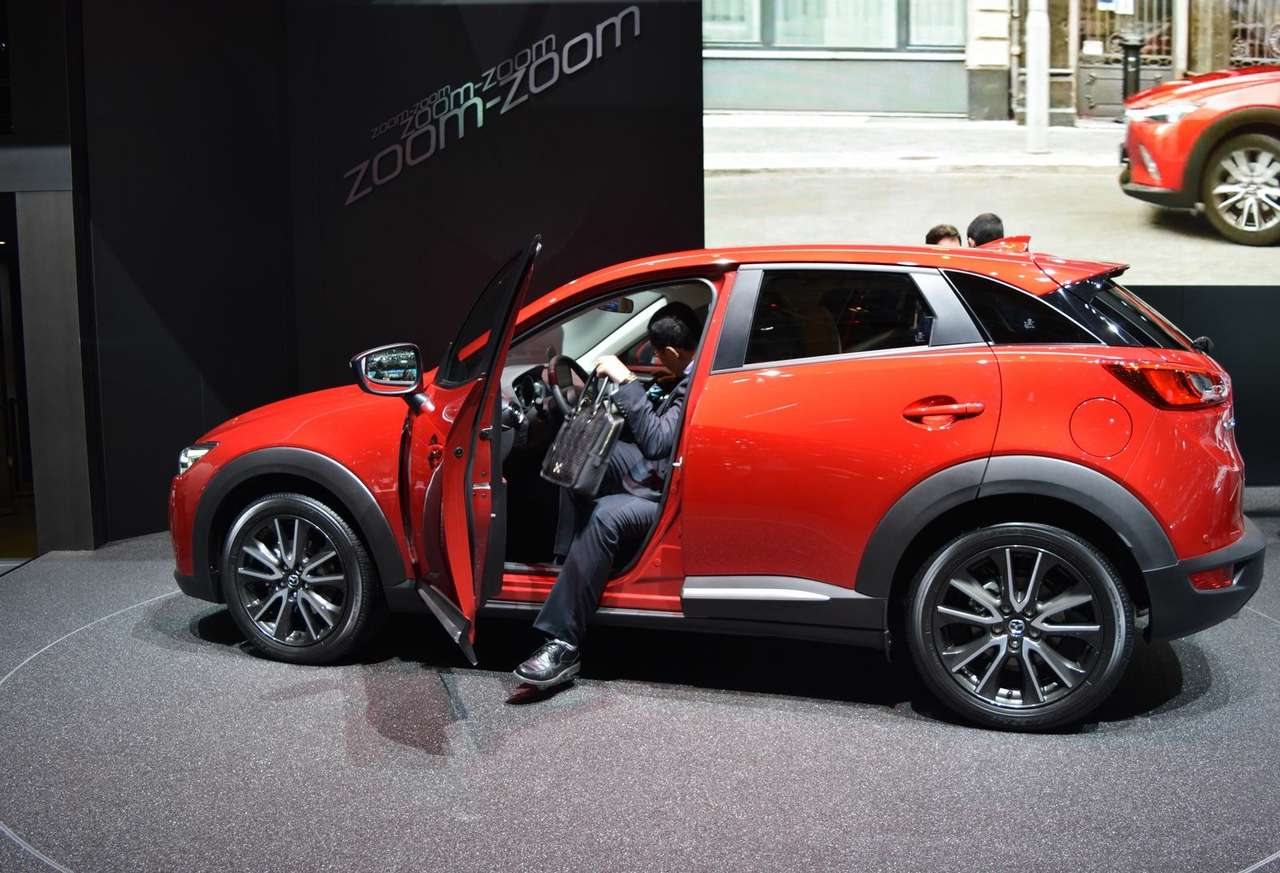 Дилеры в России впервые обвинили автокомпании в искажении данных о продажах