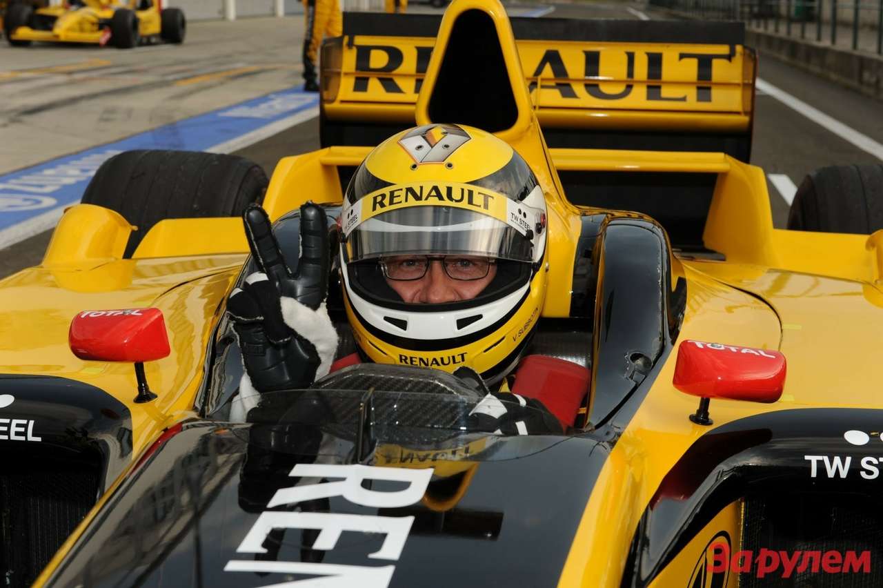 F1: Репортаж из кокпита. Скорость - под 300.