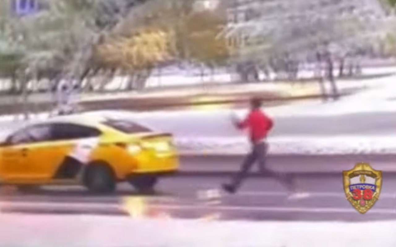 Столичная полиция задержала угонщика такси, водителем которого оказался нелегал