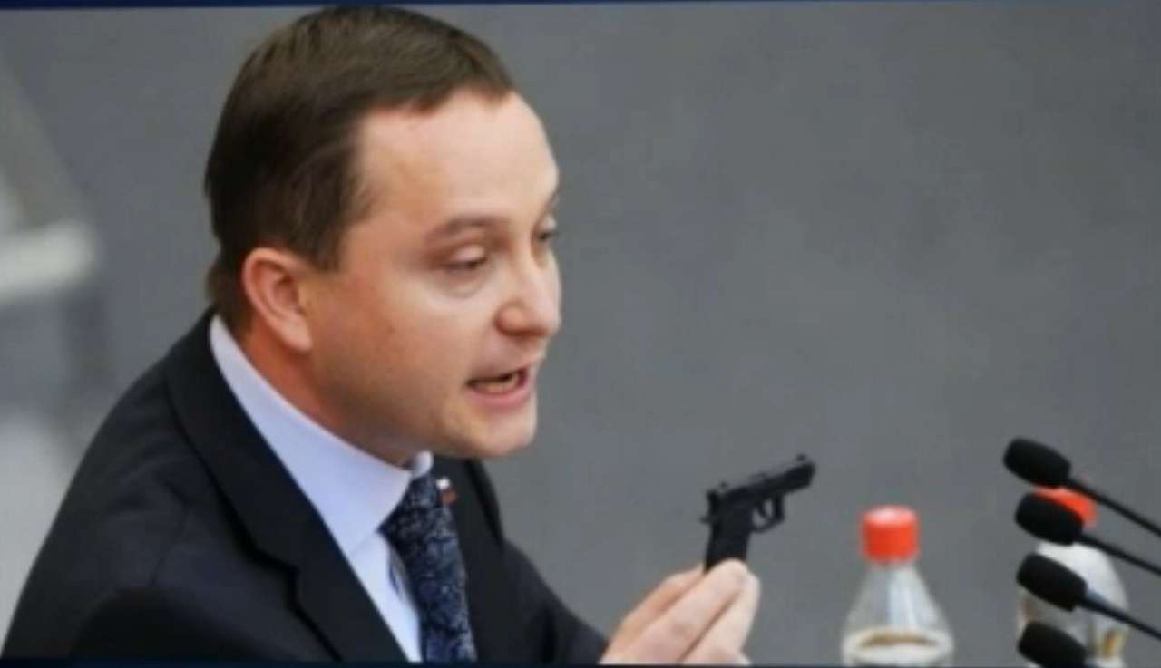 На депутата Госдумы напали из-за конфликта в пробке