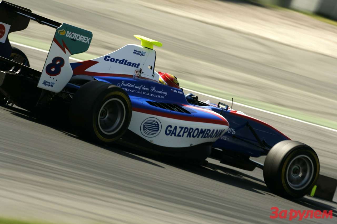 Максим Зимин вошел в 10-ку лучших на тестах GP3