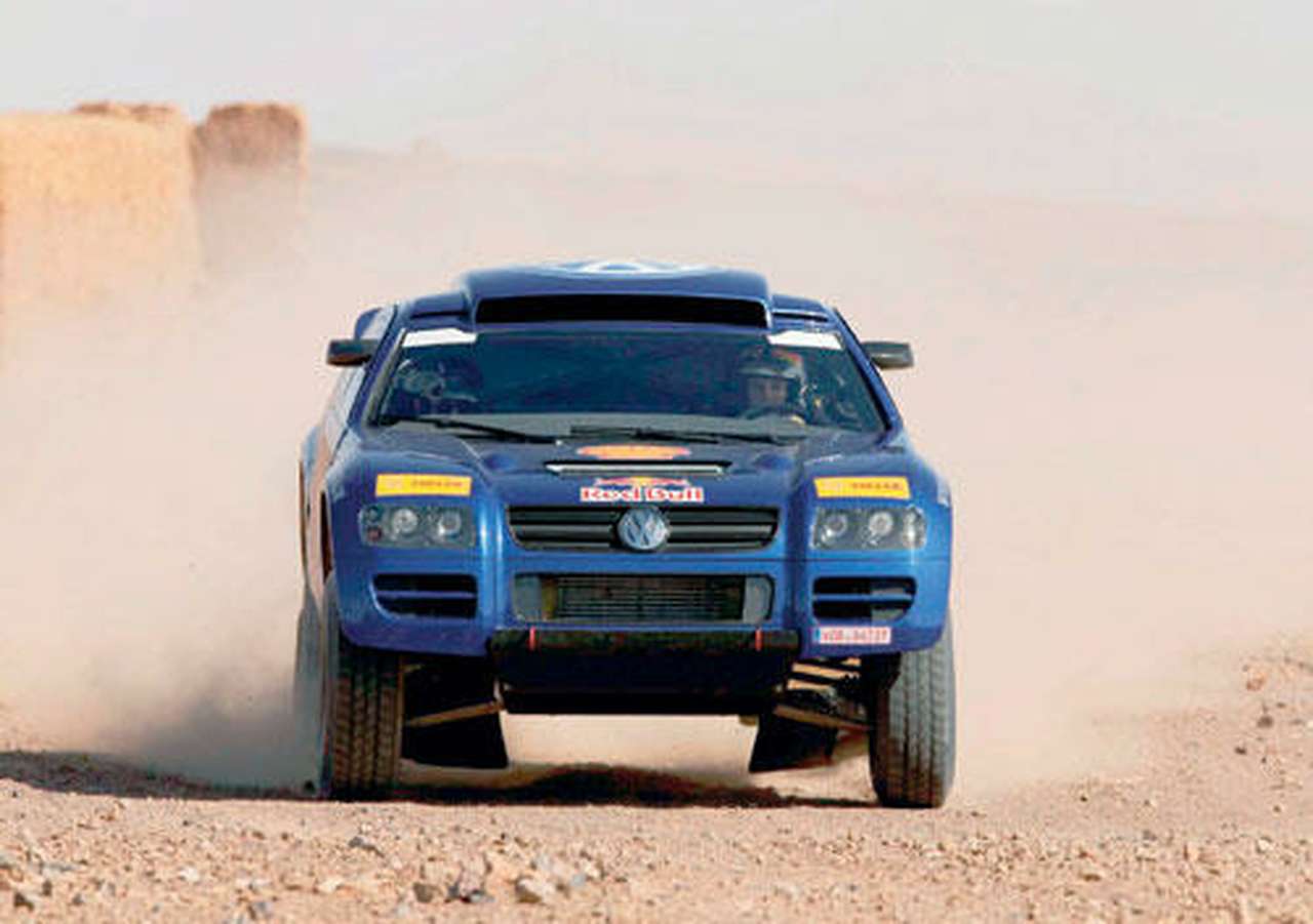 Volkswagen протестировал Race-Touareg для "Дакар ралли"