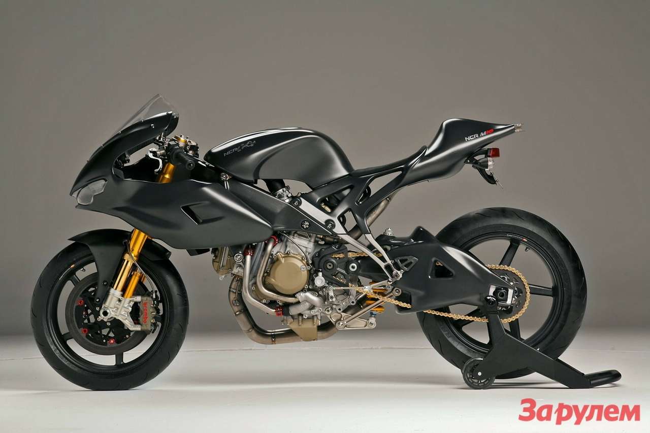 NCR M16. Свыше 200 сил на 145 кг, рама из композитного сэндвича, карбон и титан везде, где можно и нельзя — даже два года спустя этот мотоцикл  — самый высокотехнологичный из допущенных для движения по дорогам. NCR M16 оказался слишком совершенным, а потому дорогим (от 80 тыс. евро плюс "донорский" Ducati Desmosedici), чтоб быть воспроизведенным более чем в одном экземпляре.
