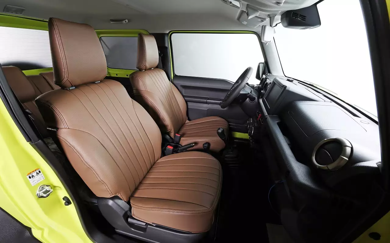 Интерьер Suzuki Jimny