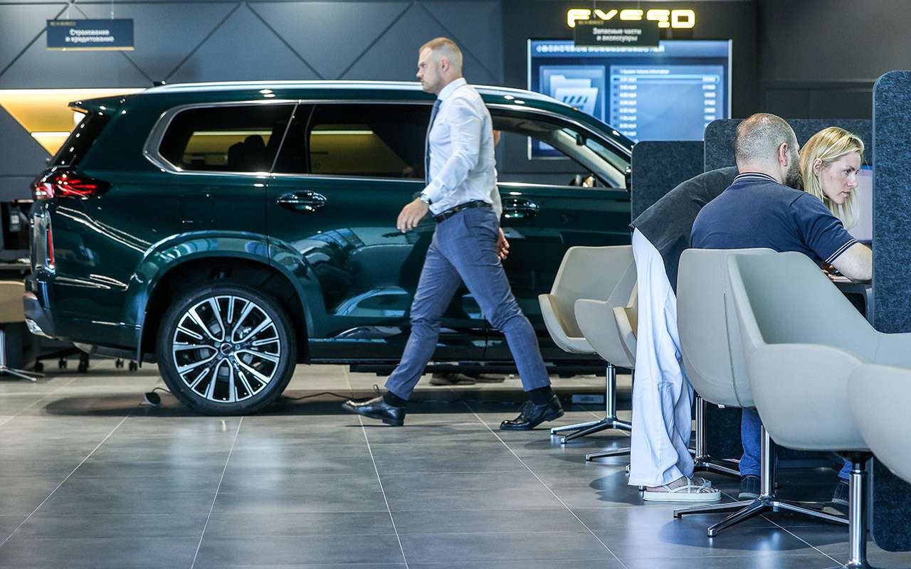 Веста вернулась в тройку лидеров по продажам