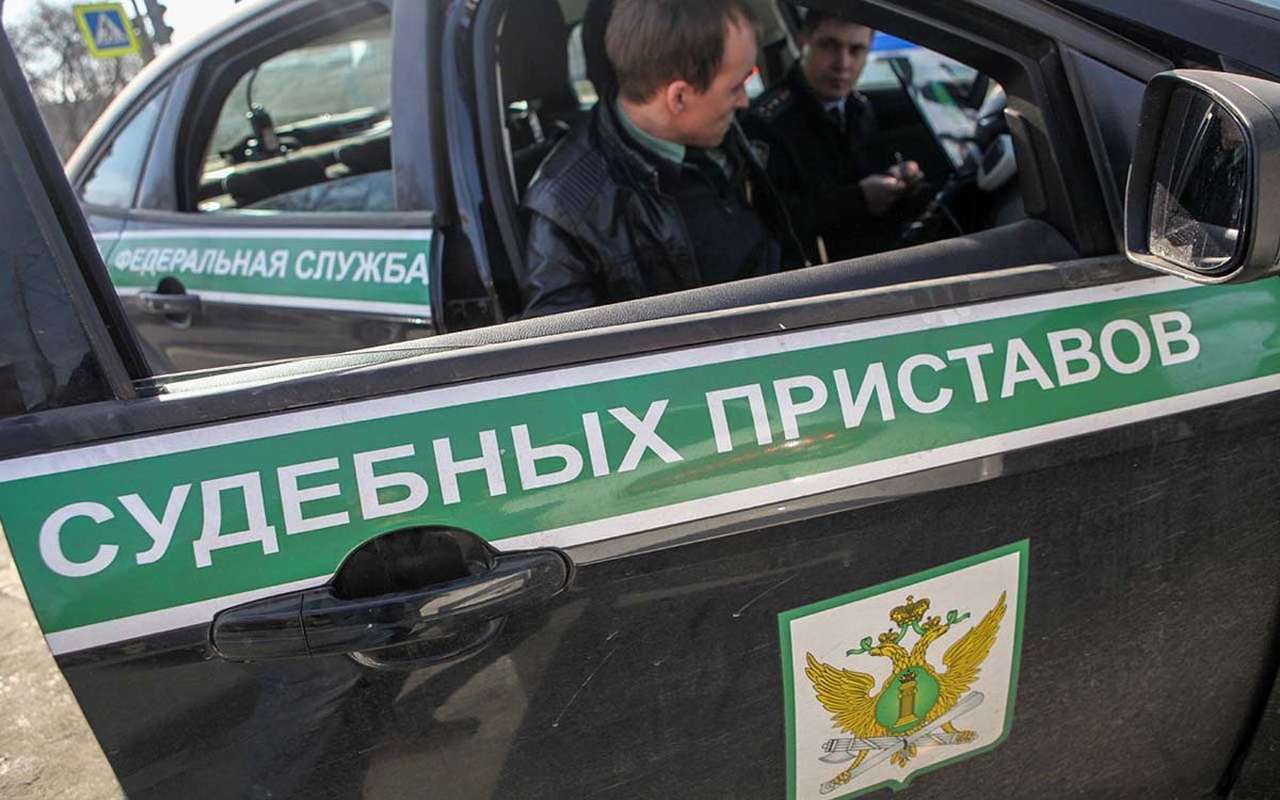 Сам подставился! Муж должницы искал работу «водителя с личным автомобилем»